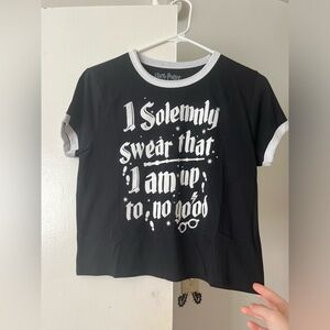 NEVER WORN White-collared black Harry Potter Cropped T-shirt